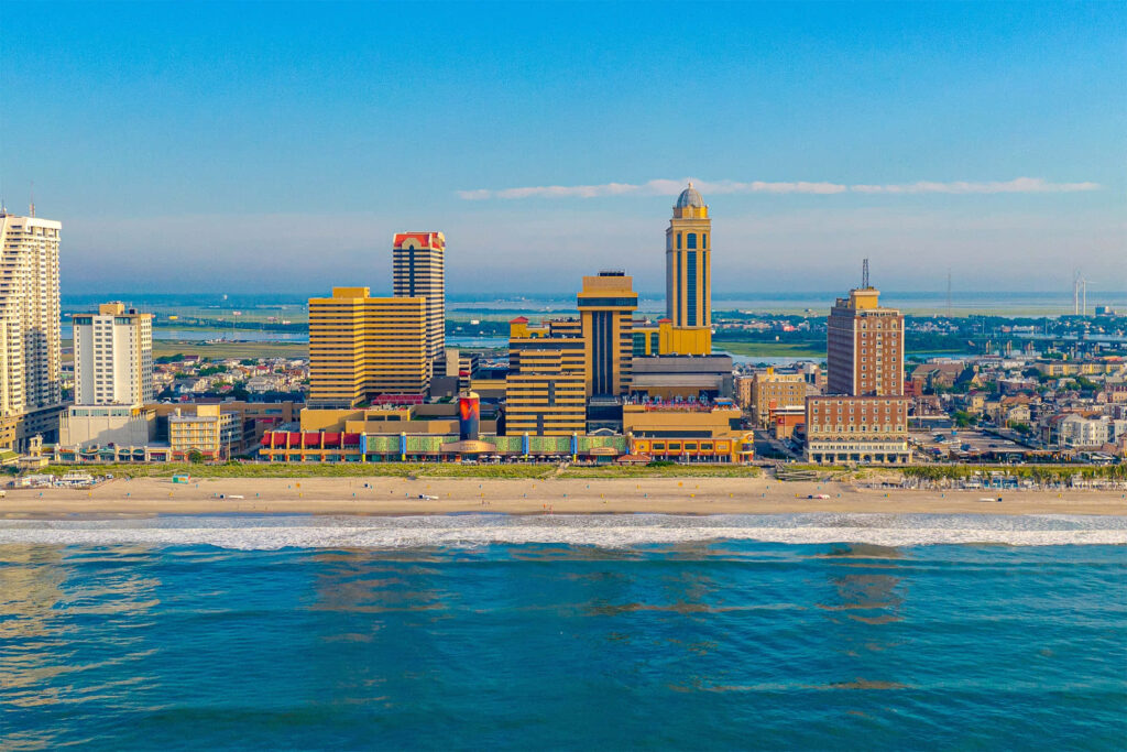 Vibrant Atlantic Cityscape Wallpaper: Iconic Skyline & Ocean View