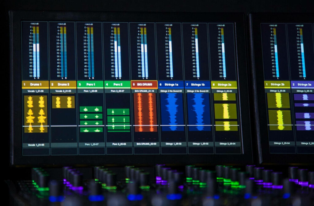 Vibrant Avid S6 Wallpaper: Dynamic Audio Waveform Interface