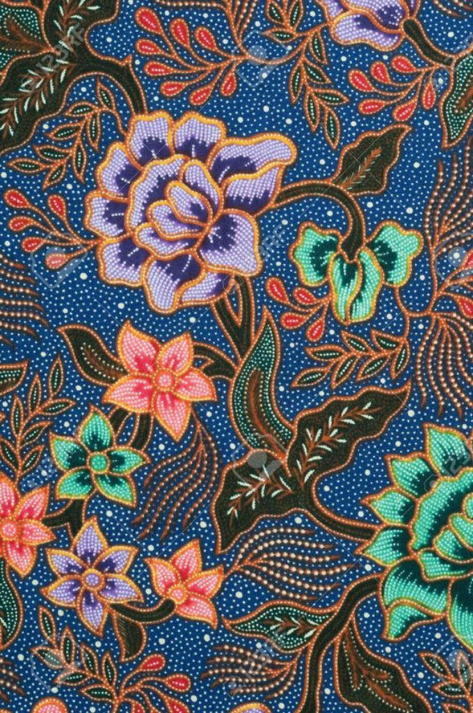 Vibrant Batik Wallpaper: Intricate Floral Design in Rich Colors