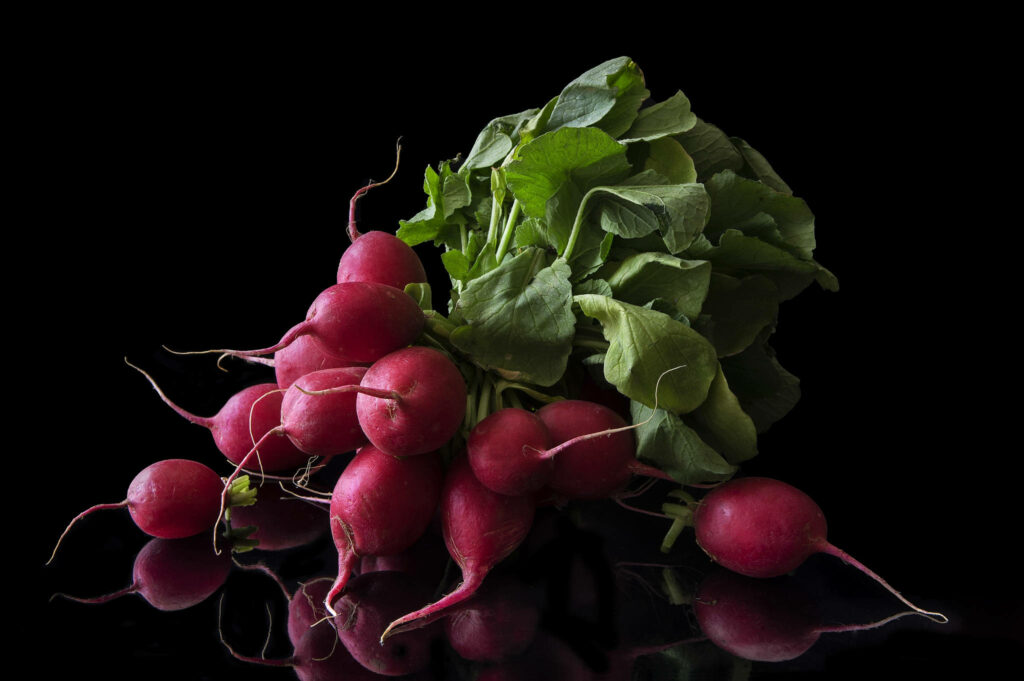 Vibrant Beetroot Wallpaper: Fresh Food Photography on Black Background