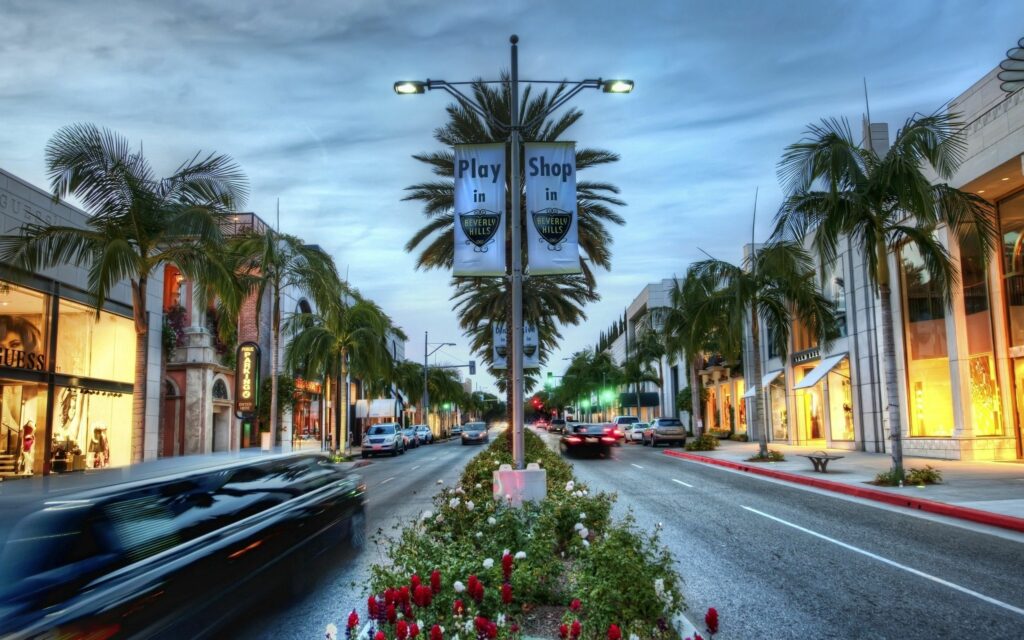 Beverly Hills Wallpaper: Vibrant Street View with Palm Trees & Shops