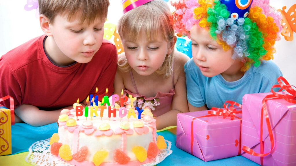 Vibrant Birthday Wallpaper: Kids with Colorful Cake & Gifts