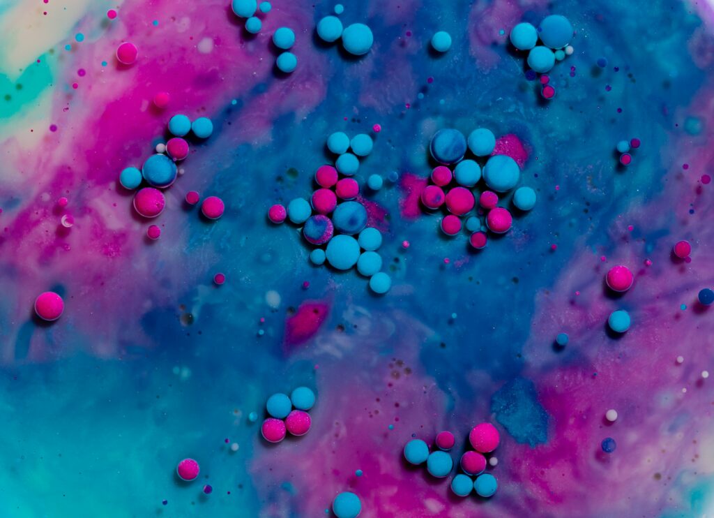 Vibrant Blue & Pink Abstract Wallpaper: Cosmic Paint Stains & Bubbles