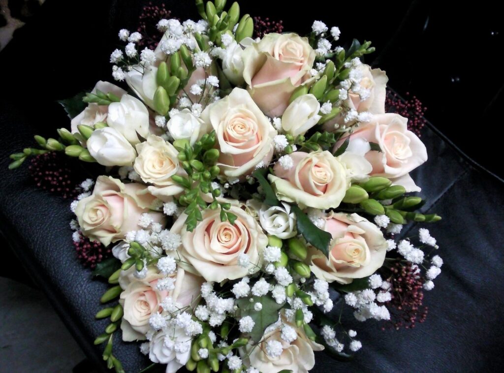 Vibrant Bouquet of Roses, Freesia & Gypsophila - 1920x1420 Wallpaper