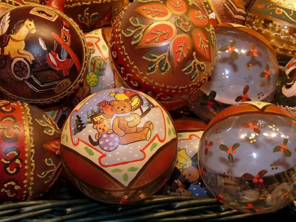 Vibrant Christmas Balls Wallpaper: Festive Holiday Designs and Colors