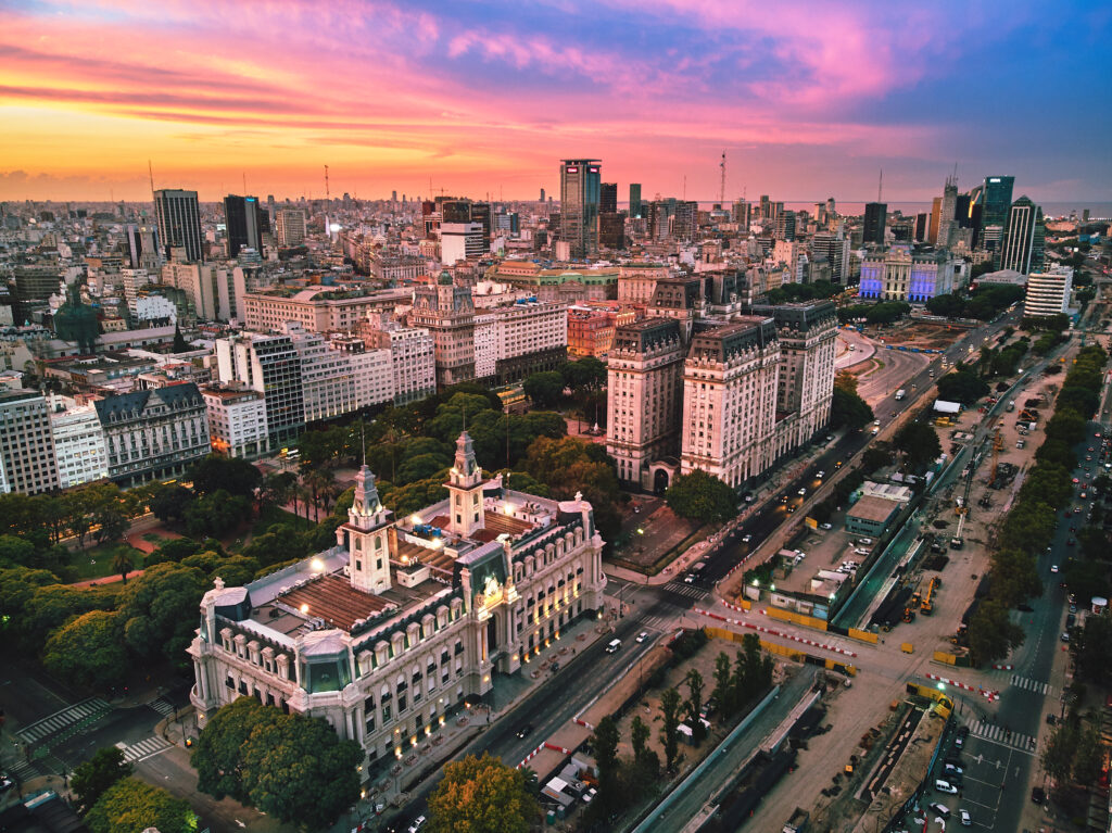 Stunning Cityscape Sunset Wallpaper: Vibrant Urban Glow & Architecture