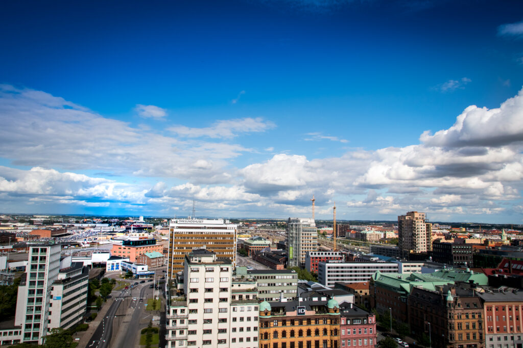 Vibrant Cityscape Wallpaper: Modern & Historic Architecture Design
