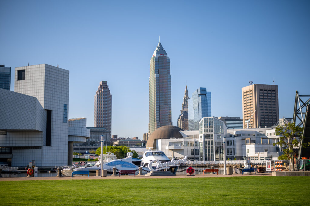 Vibrant Cityscape Wallpaper: Modern & Historic Waterfront Beauty