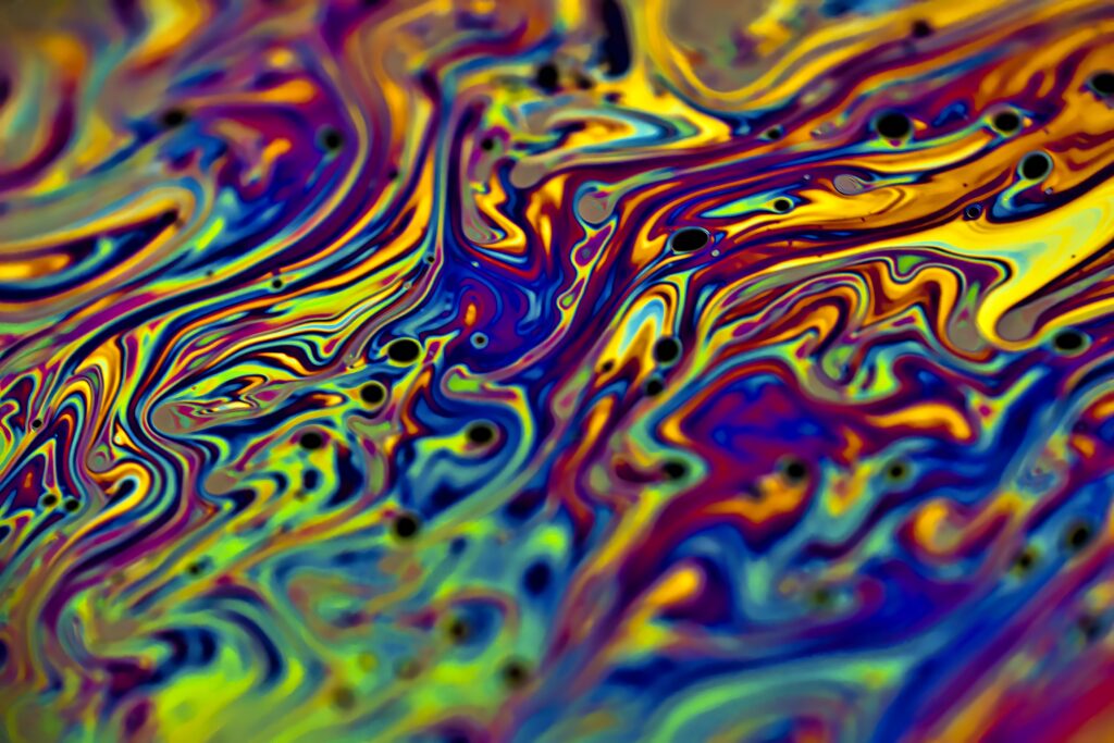 Mesmerizing Colorful Liquid Patterns Wallpaper - Vibrant Background