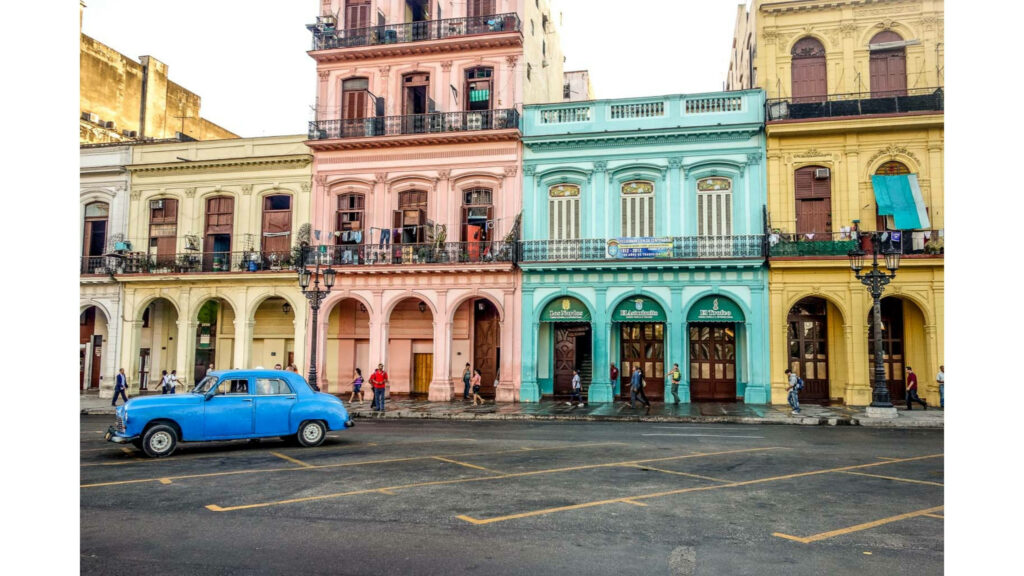 Colorful Cuban Colonial Wallpaper: Pastel Charm & Street Life Vibes