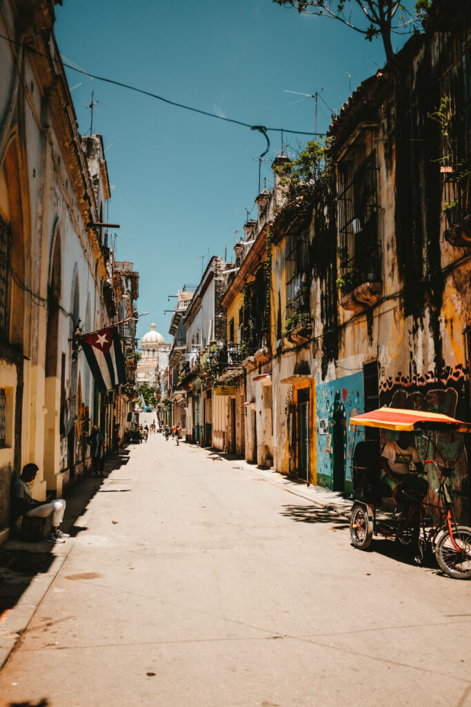 Vibrant Cuba: Colorful Street Wallpaper with Architecture & Culture