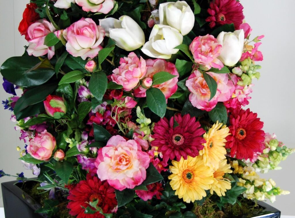 Vibrant Floral Wallpaper: Roses, Tulips & Gillyflowers Background