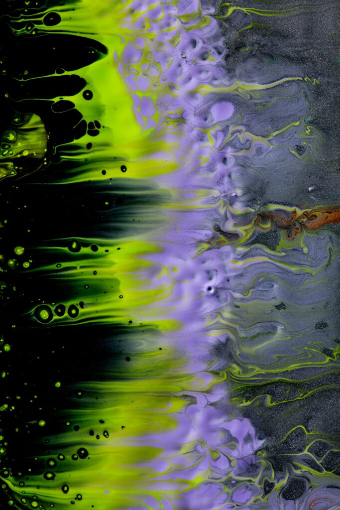 Vibrant Fluid Art Wallpaper: Green & Purple Abstract Background