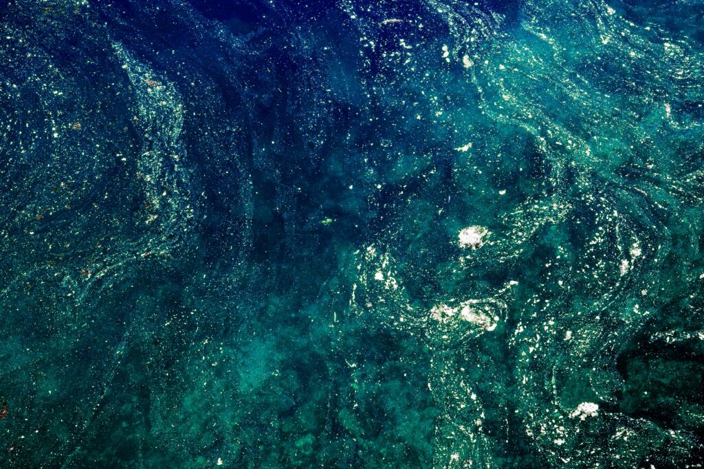 Fluid Art Wallpaper: Deep Blue & Green Hues for Dynamic Background