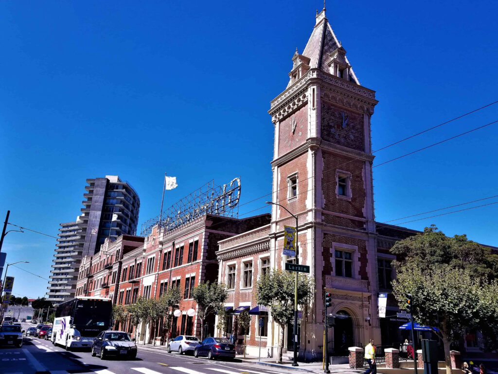 Vibrant Ghirardelli Square Wallpaper: Historic Architecture & Blue Sky