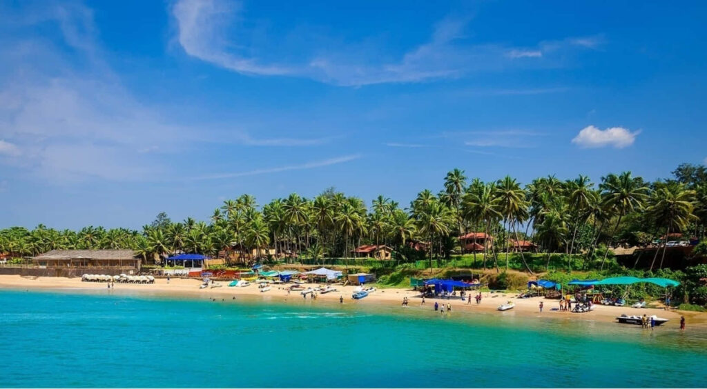 Goa Beach Paradise Wallpaper: Turquoise Waters & Golden Sands