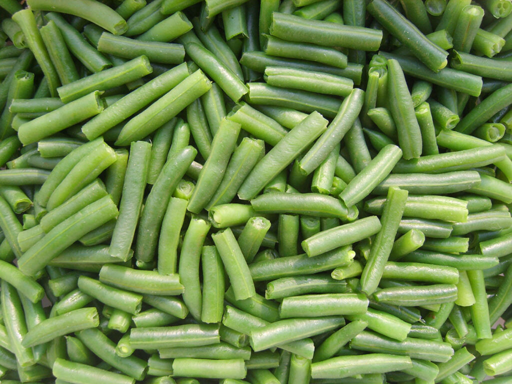 Vibrant Green Bean Wallpaper: Crisp Texture & Rich Color Background