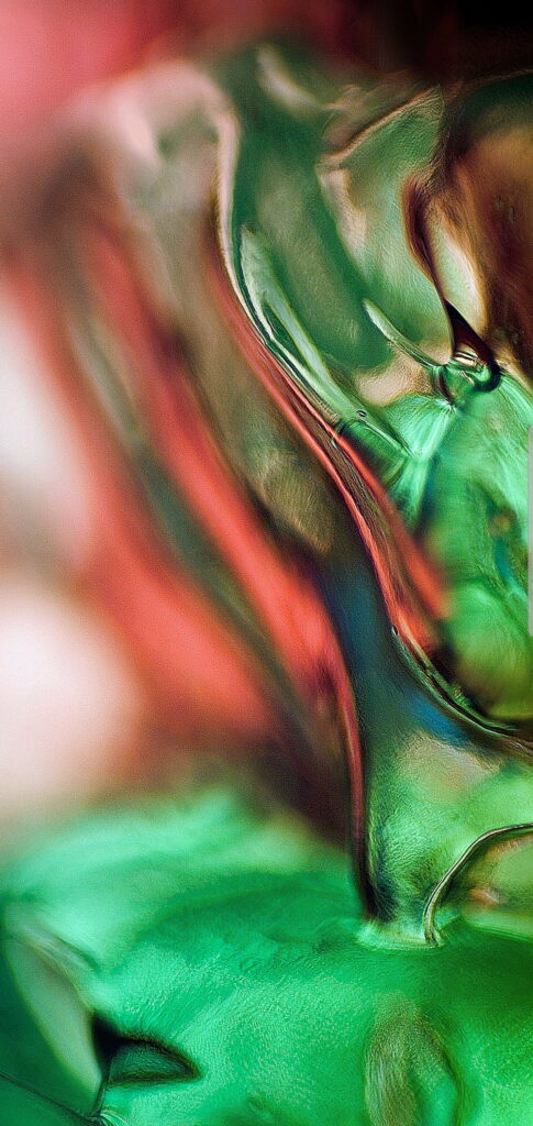 Splendid Samsung Galaxy S10 Plus: Enchanting Green HD Phone Wallpaper