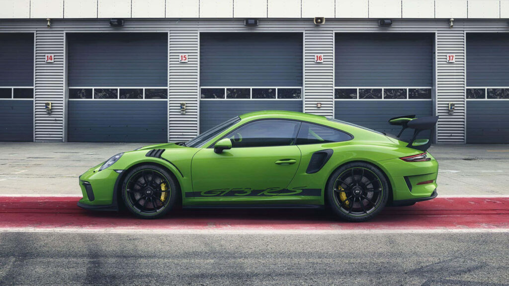 Vibrant Green Porsche 911 GT3 RS | Sporty Wallpaper Background