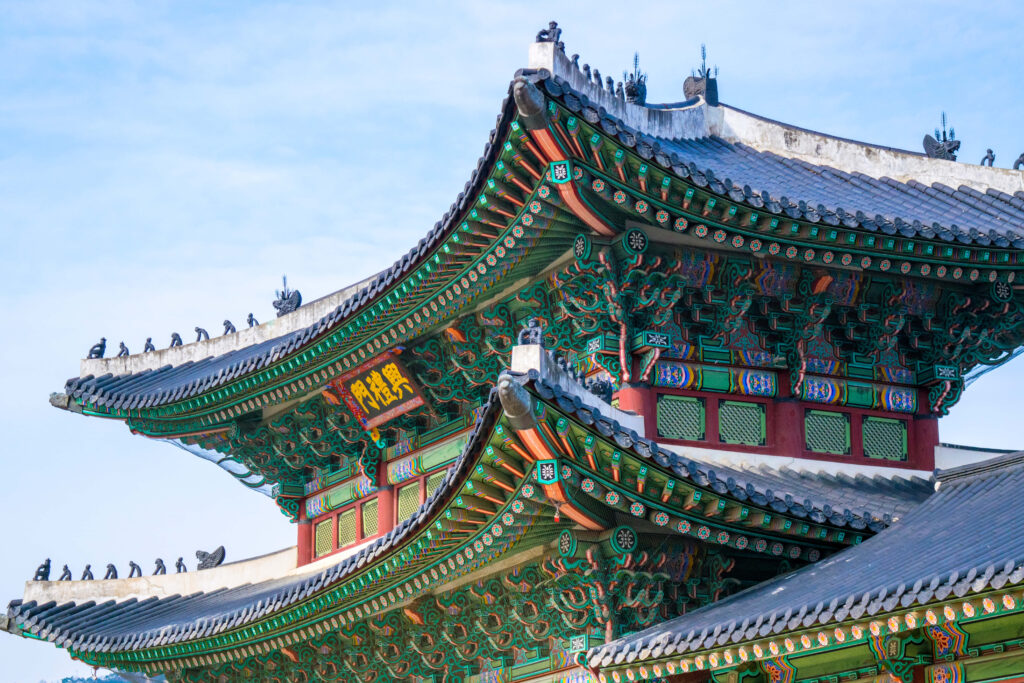 Vibrant Gyeongbokgung Palace Rooftops Wallpaper Background