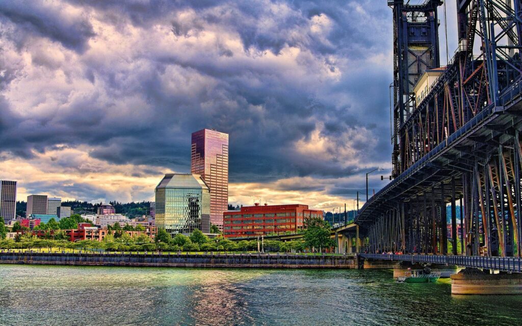 Vibrant HDR Cityscape Wallpaper: Bridge, Buildings & Lush Greenery