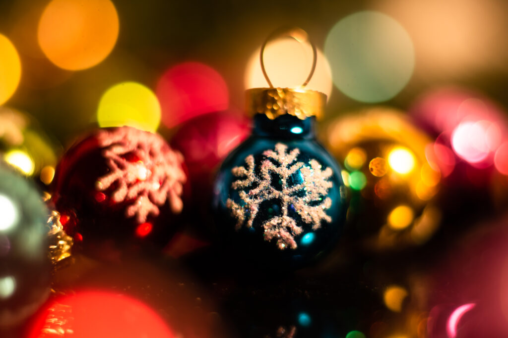 Festive Christmas Wallpaper with Colorful Baubles & Cozy Lights