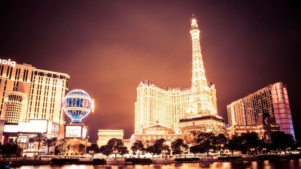 Vibrant Las Vegas Nightlife Wallpaper: Bright Lights & Iconic Views