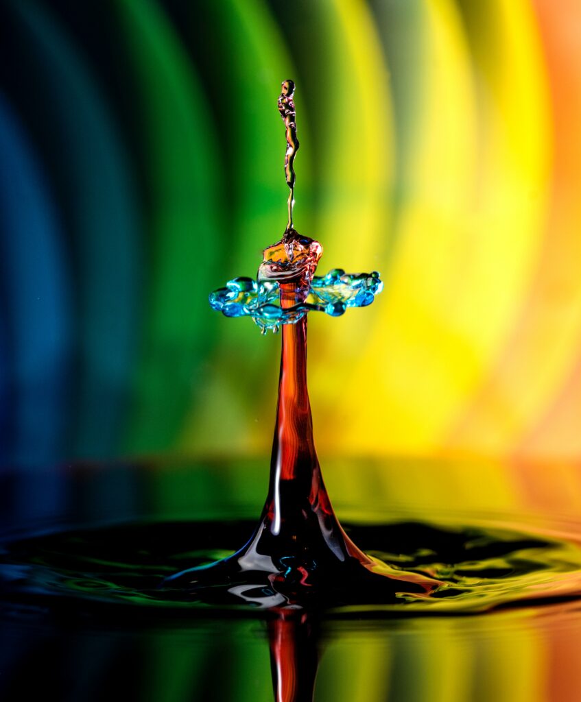 Vibrant Liquid Splash Wallpaper: Stunning Macro Abstract Background