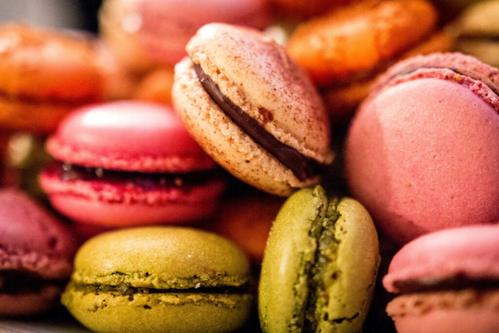 Colorful Macarons Wallpaper: Sweet Textures for Dessert Lovers