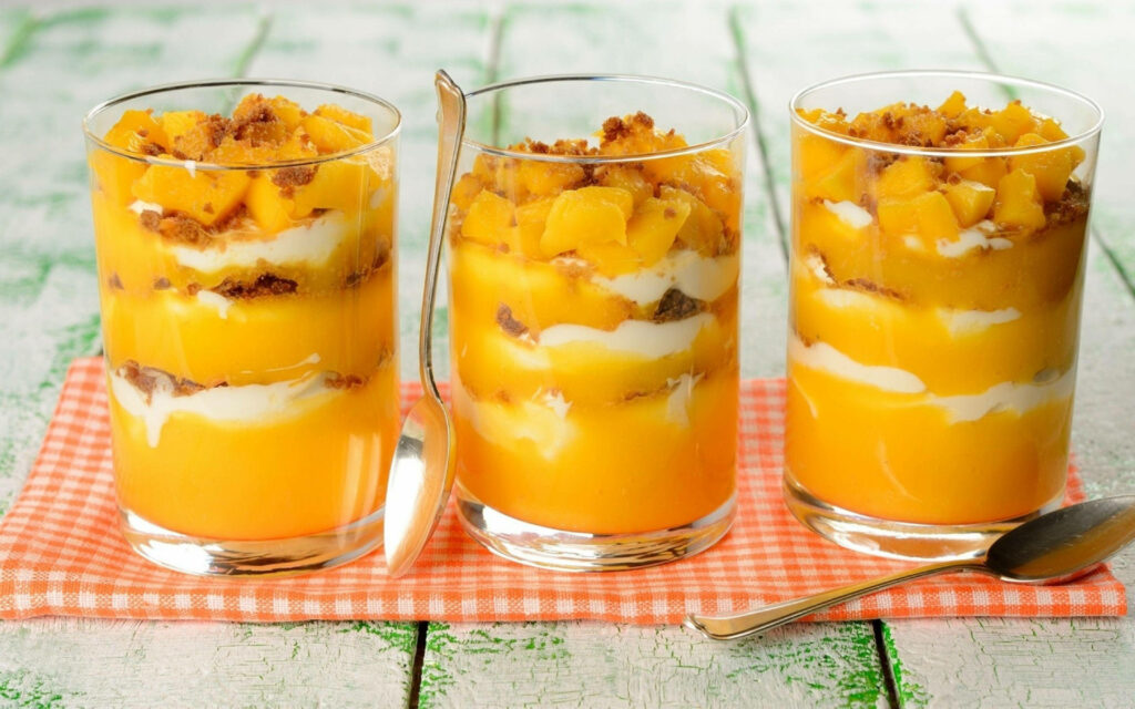 Vibrant Mango Float Dessert Wallpaper with Creamy Layers & Fresh Mango