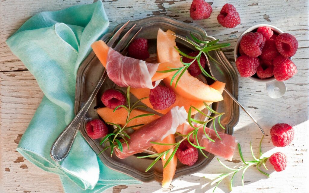 Vibrant Rustic Wallpaper: Melon, Jamon, Raspberries & Wood Texture