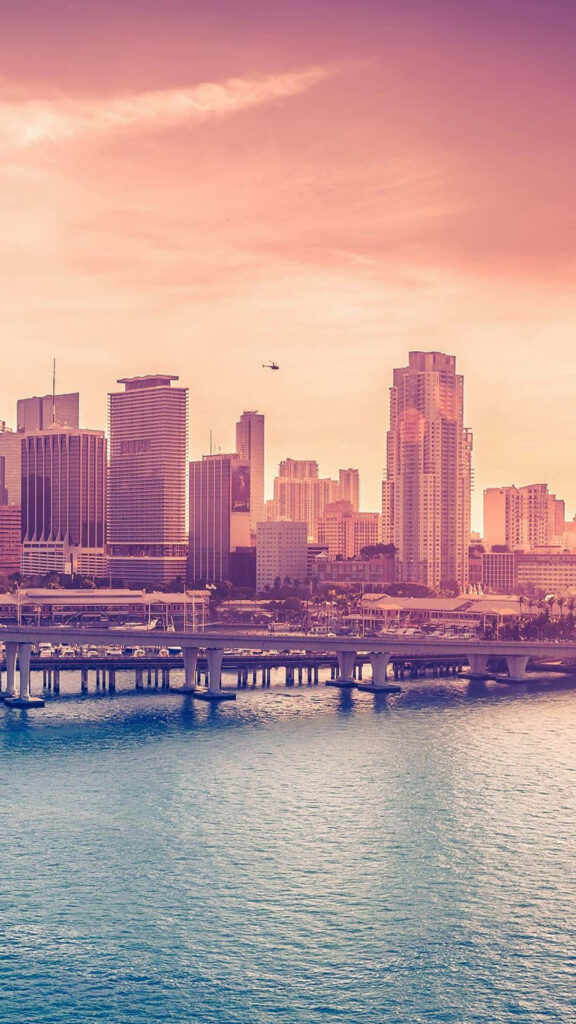 Miami Skyline Sunset Wallpaper: Vibrant Orange & Pink Reflections
