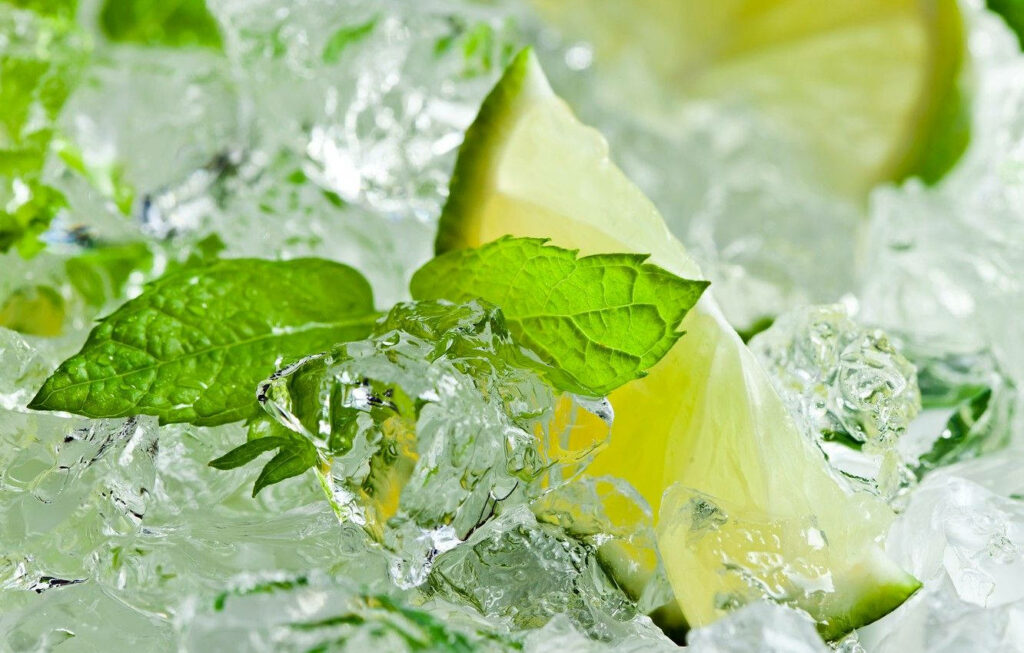 Vibrant Mint & Zesty Lemon Ice Wallpaper for a Fresh Screen Aesthetic