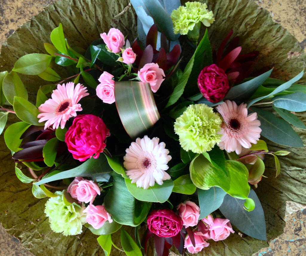 Vibrant Mixed Flower Bouquet Wallpaper with Pink Roses & Peonies