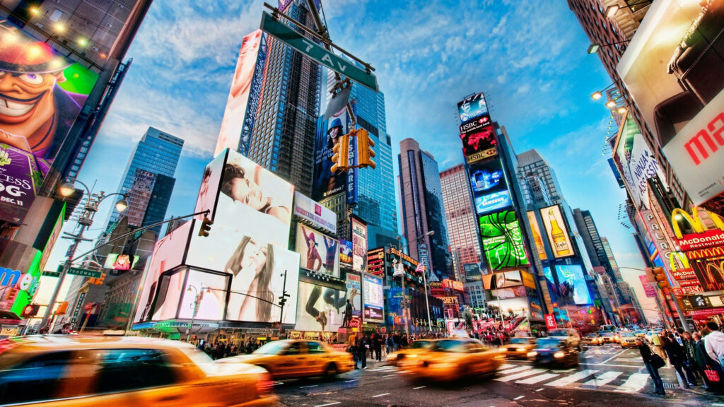 Vibrant NYC Wallpaper: Bustling Streets & Yellow Taxis