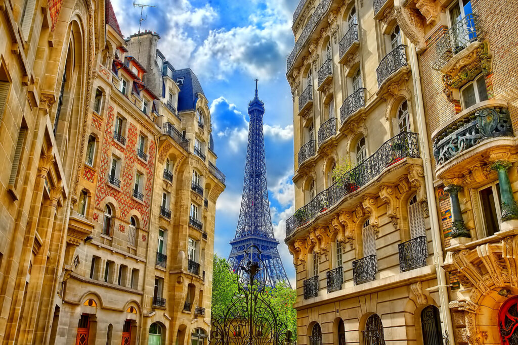 Vibrant Paris Street Wallpaper: Historic Architecture & Eiffel Tower