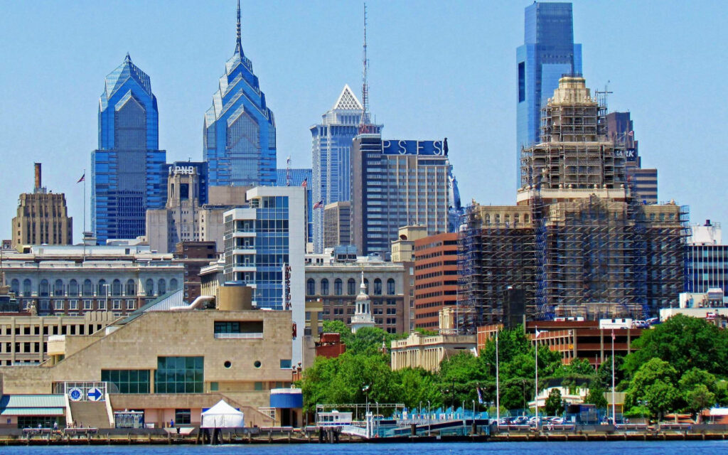 Philadelphia Skyline Wallpaper: Vibrant Background of Historic & Modern Icons