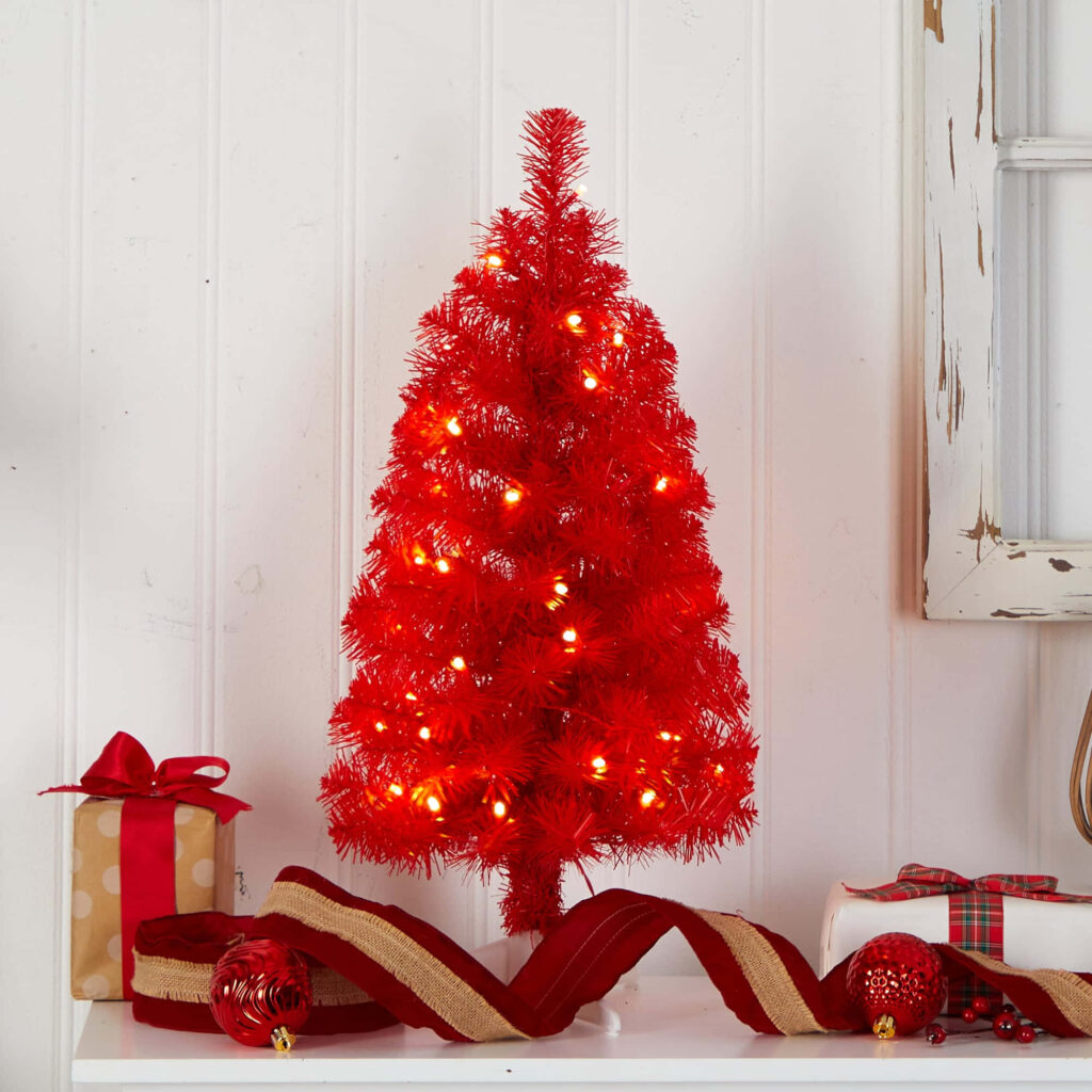 Vibrant Red Christmas Tree Wallpaper: Cozy Holiday Background
