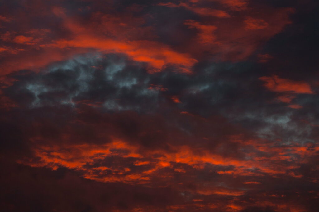 Intense HD Wallpaper of Dramatic Red Clouds - Stunning Background