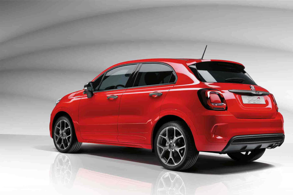 Vibrant Red Fiat 500X Wallpaper: Modern Design & Compact Style
