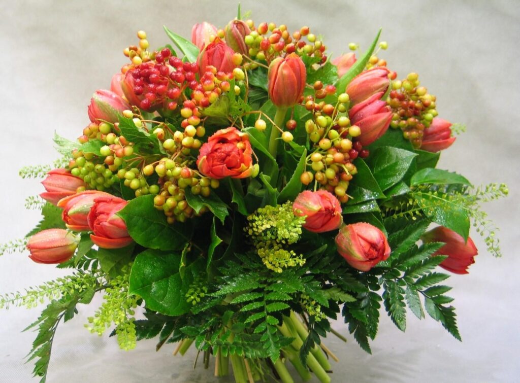 Vibrant Red Tulip Bouquet Wallpaper: Fresh Floral Background Design