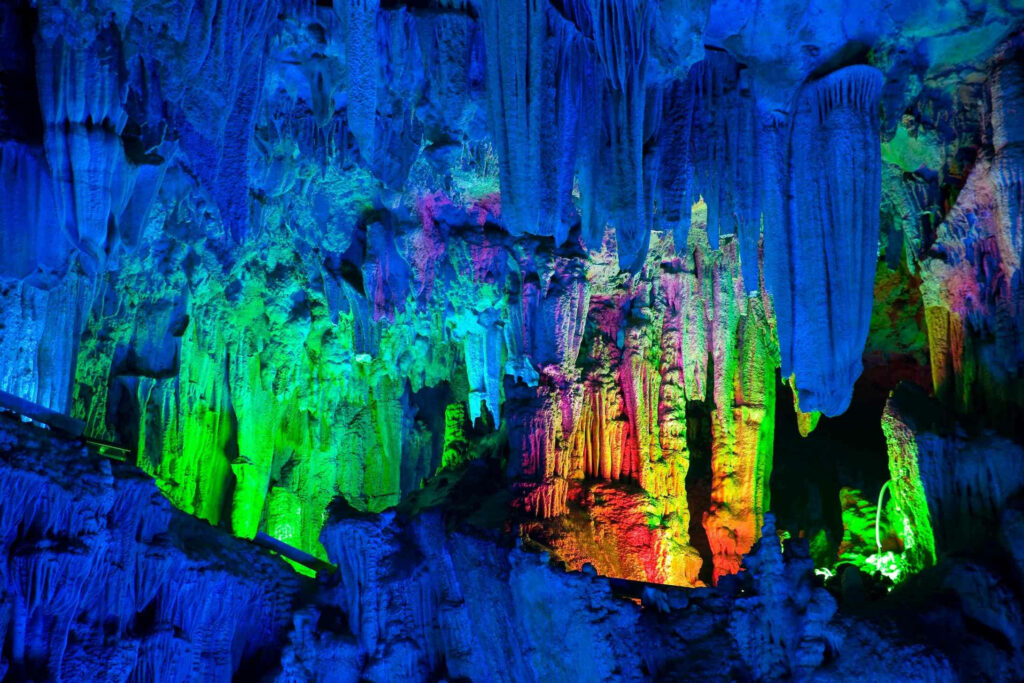 Vibrant Reed Flute Cave Wallpaper: Stunning Stalactites & Formations