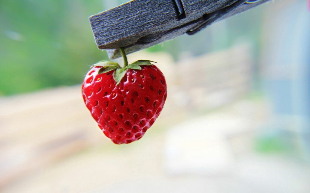 Vibrant Strawberry Wallpaper Background - Fresh & Rich Red Appeal
