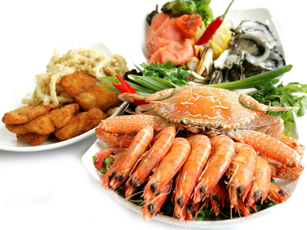 Vibrant Seafood Wallpaper: Crustaceans & Fried Delights Background