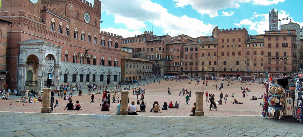 Vibrant Piazza del Campo in Siena: Historic Architecture Wallpaper