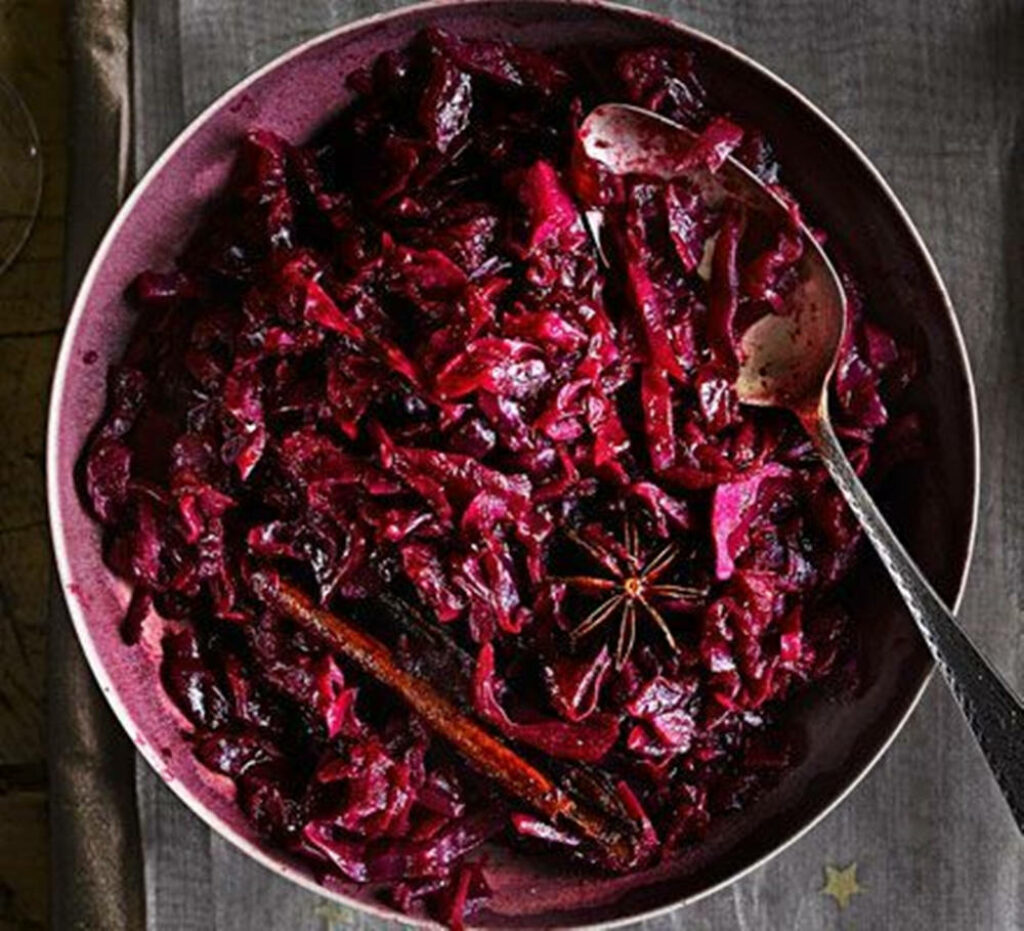 Vibrant Spiced Braised Red Cabbage Wallpaper with Star Anise & Cinnamon