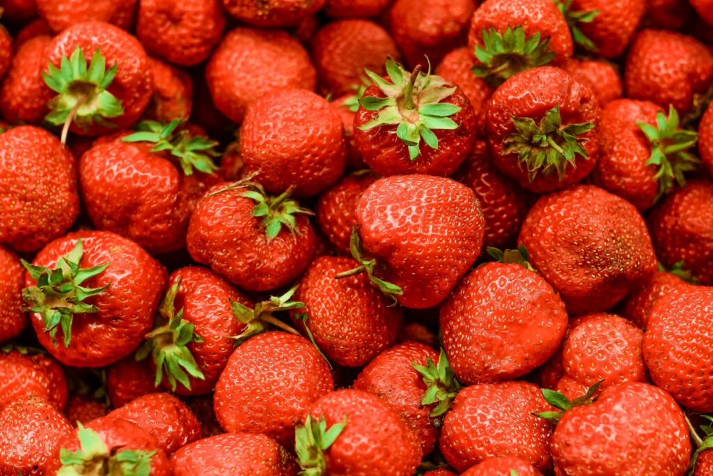 Colorful Strawberry Wallpaper: Close-Up of Ripe Red Berries