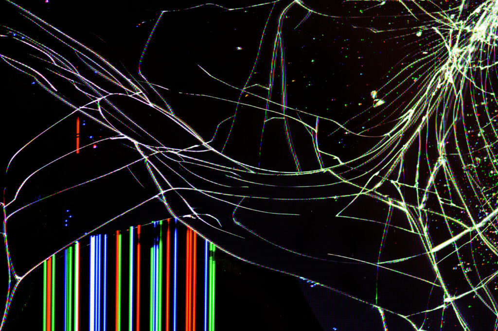 Vibrant Striped Abstract Wallpaper: Dynamic Fragmentation Design
