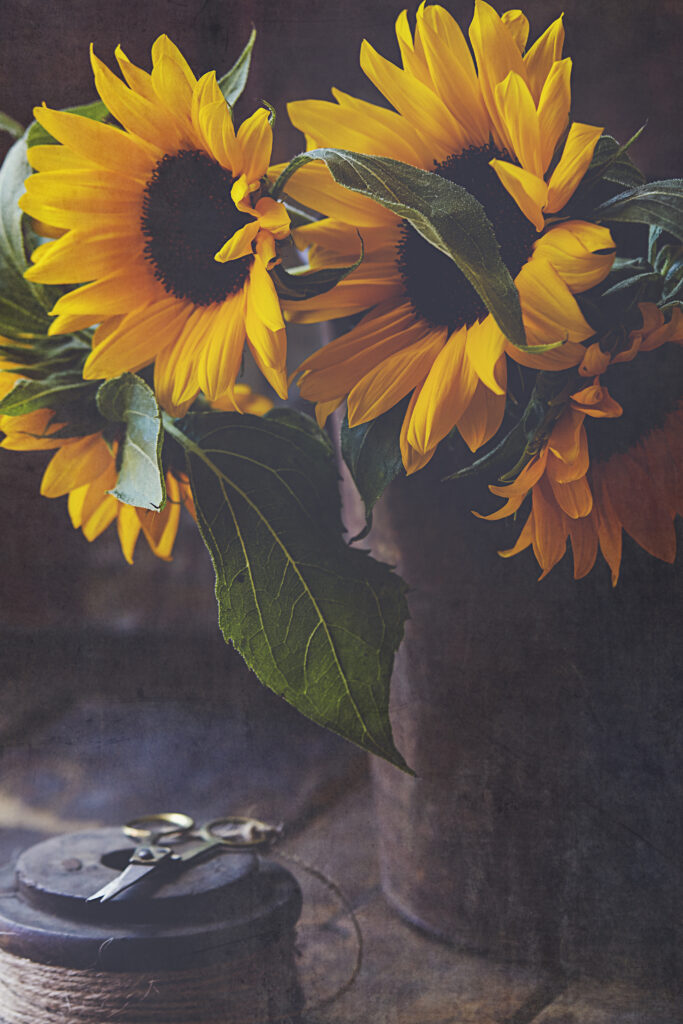 Vibrant Sunflower Bouquet Wallpaper - Rustic Charm & Warmth