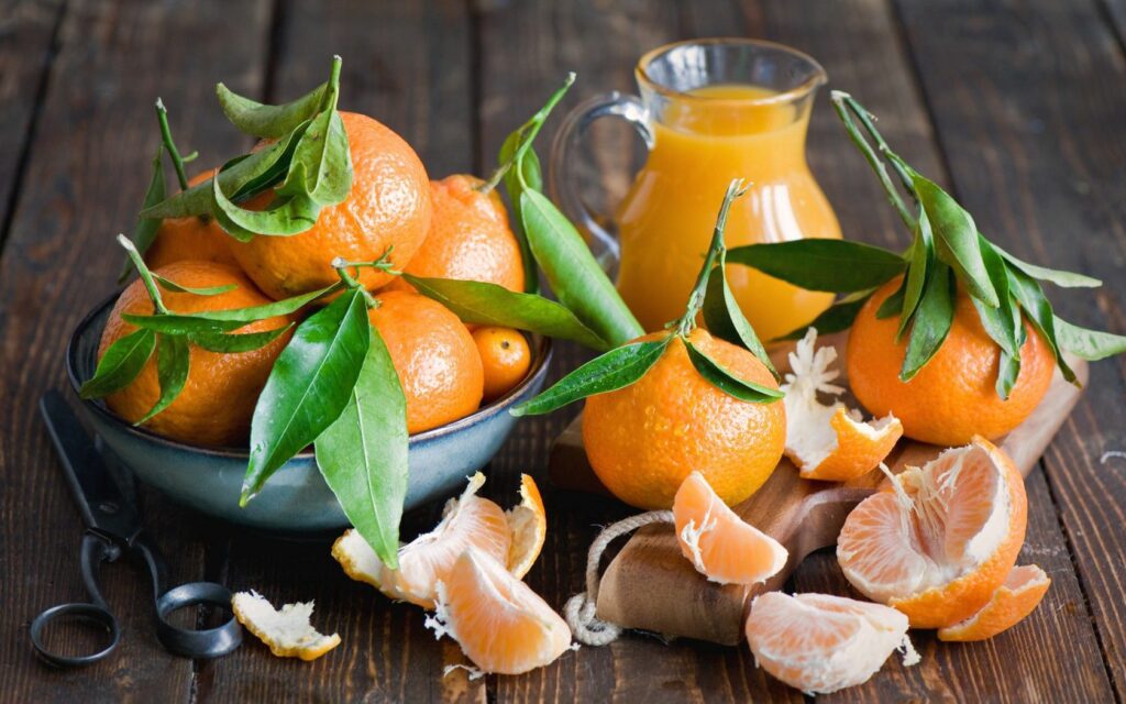 Fresh Tangerine Wallpaper with Juice & Rustic Tableware Decor